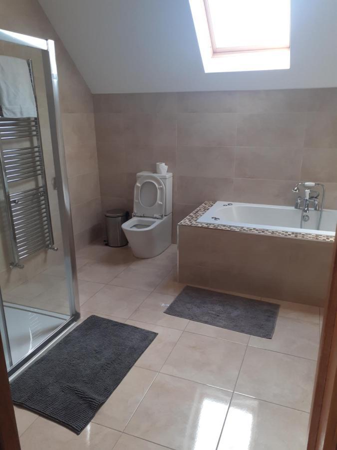 Single Or Twin Room In Lovely Country Residence Nobber Extérieur photo